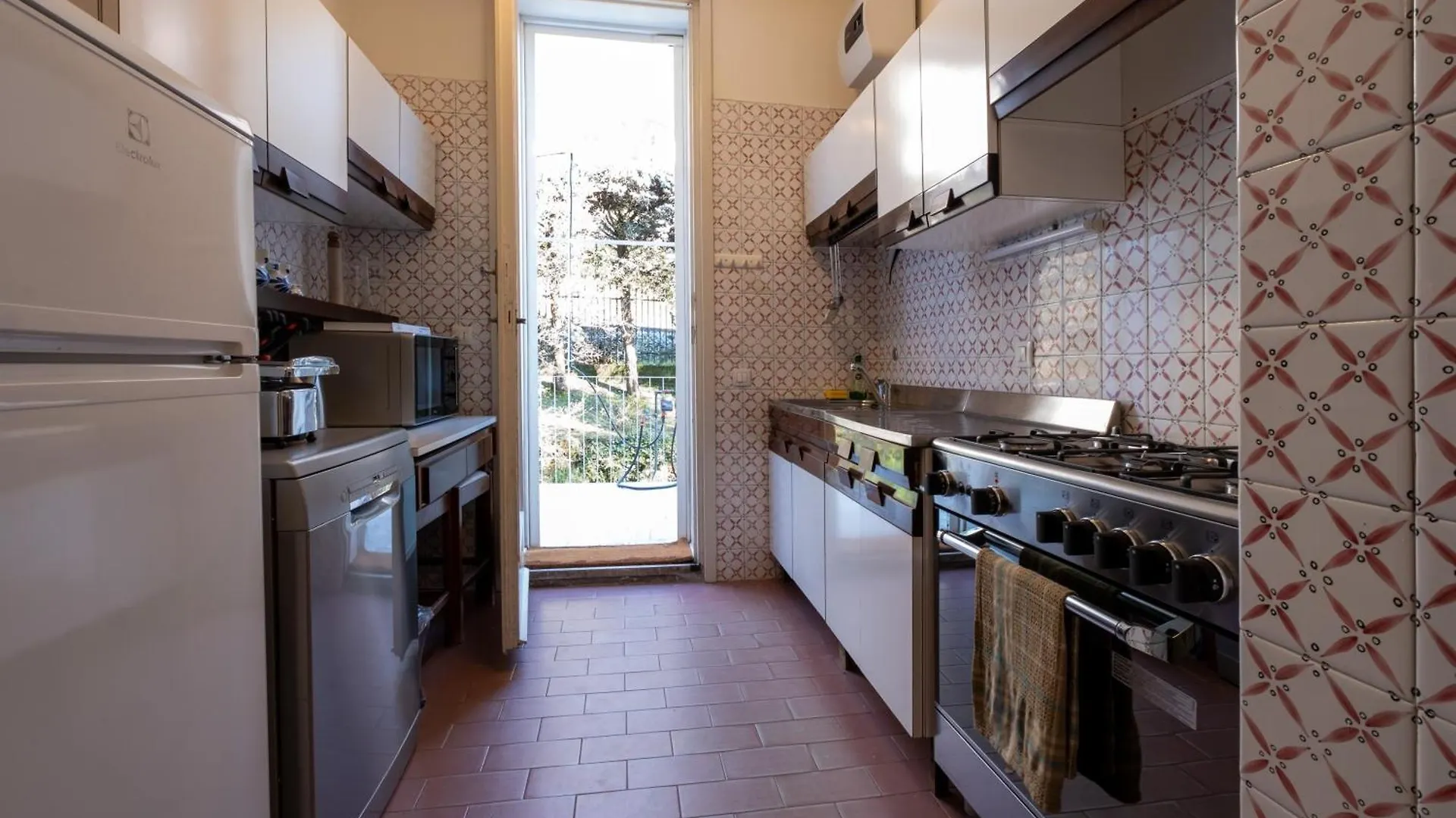 Villa Lucy - Porzione Di Villa Con Giardino Varenna Holiday home