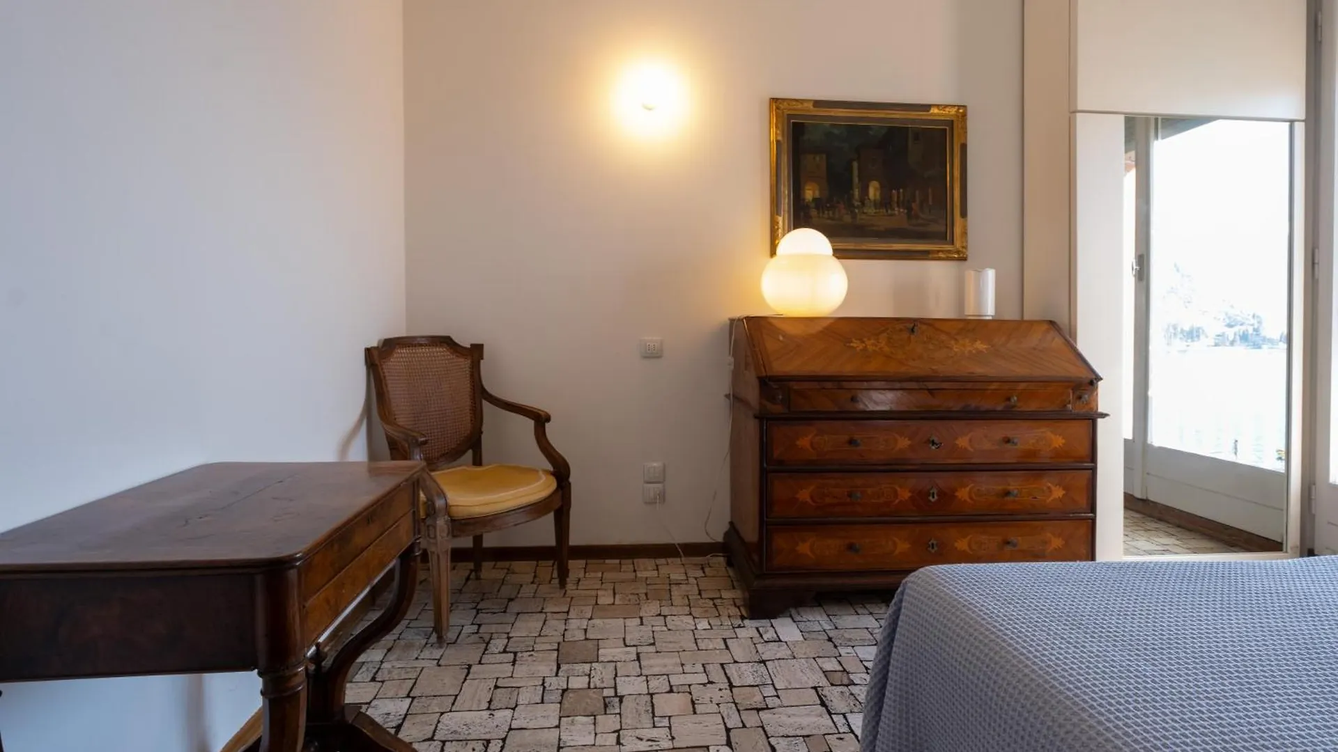Villa Lucy - Porzione Di Villa Con Giardino Varenna 0*,  Italy